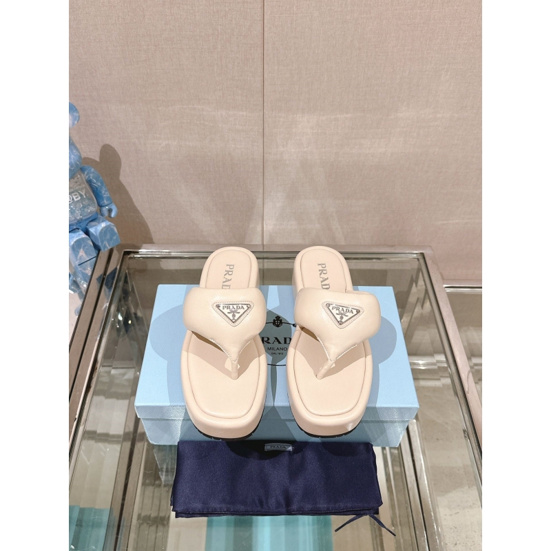 Pra*a slippers